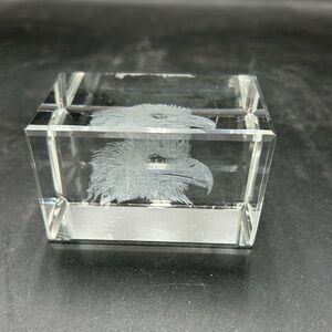 American Eagle Sculpture paperweight